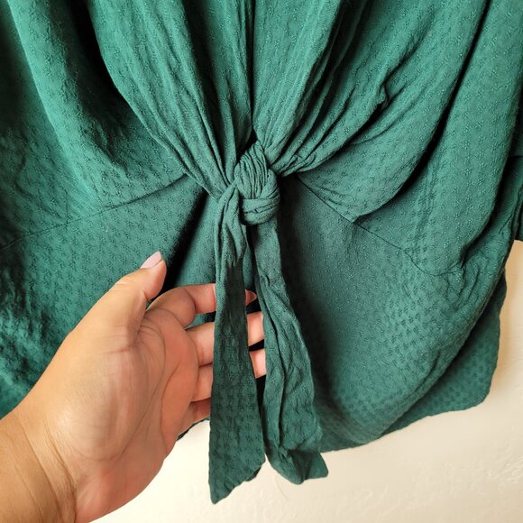 Krazy Kat Hunter Green 3/4 Sleeve Eye Let Accent Blouse - Picture 4 of 9